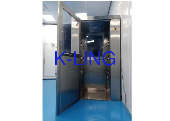 Hoge snelheid aangepaste L-type lucht douche tunnel kamer met automatische swingdeur 50Hz frequentie